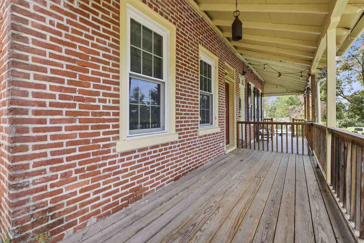 730 N New St - Photo 2 of 25