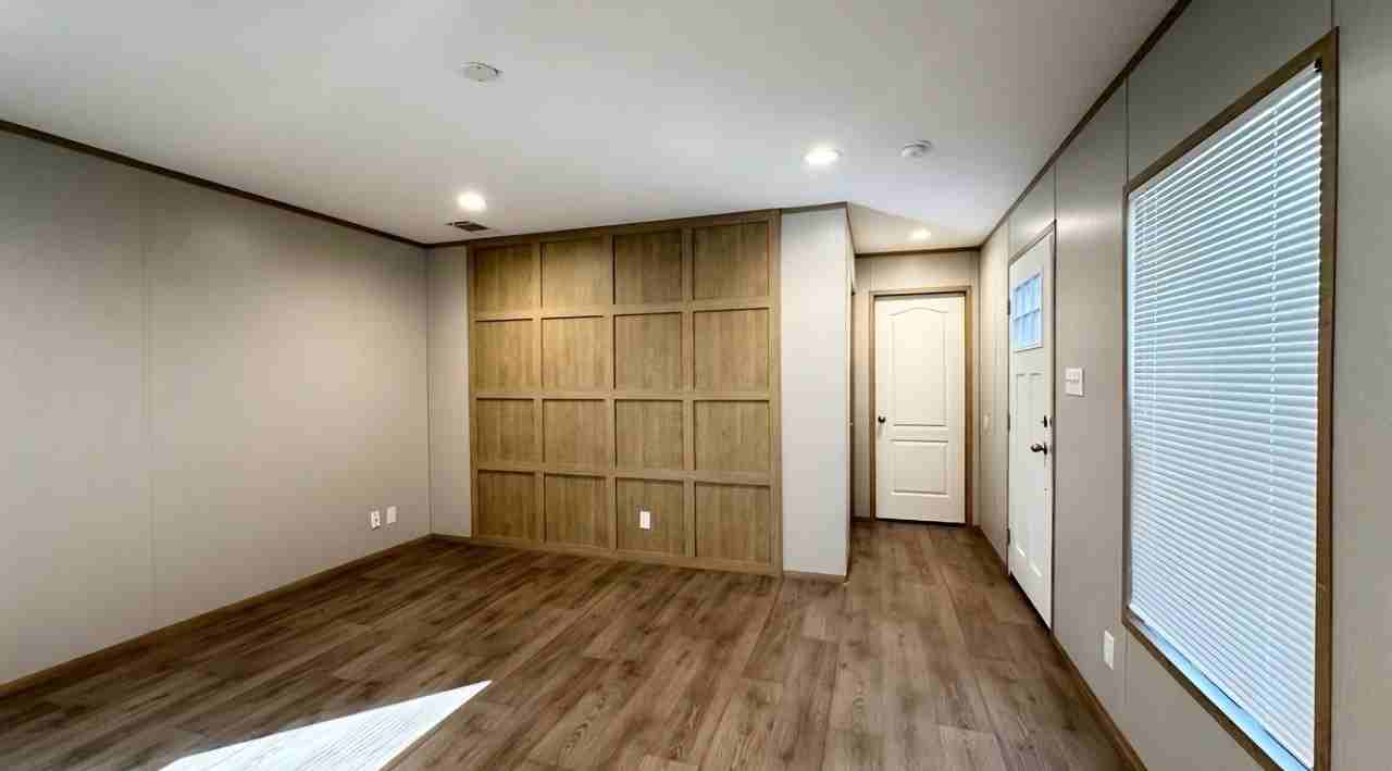 217 217 Mountain Dr. Stone Mountain GA 30087 - Photo 5 of 20