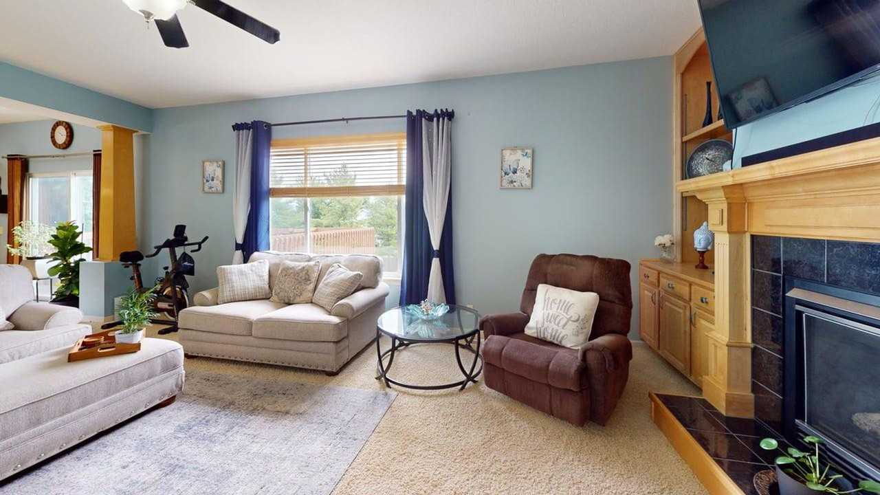 4006 Hyde Ave - Photo 6 of 25