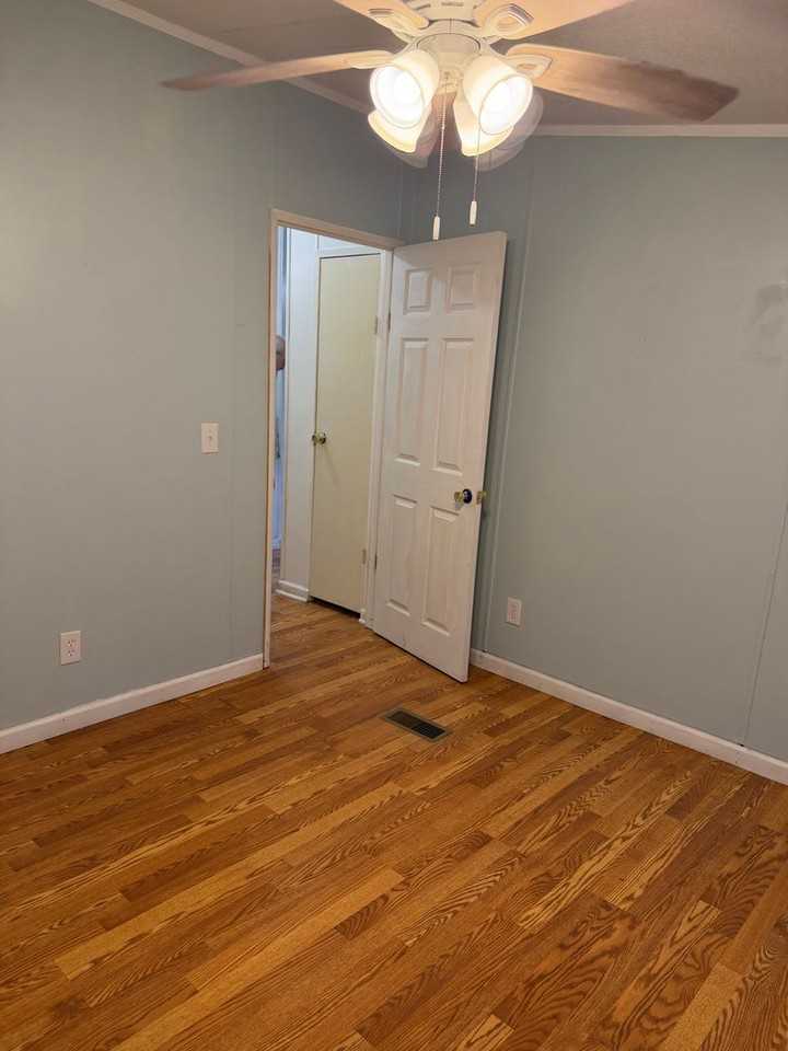 15450 Black Hollow Rd - Photo 4 of 10