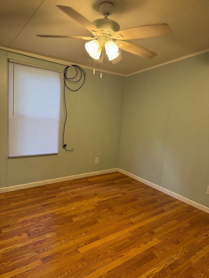 15450 Black Hollow Rd - Photo 5 of 10