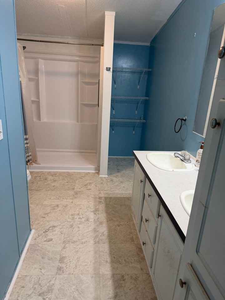 15450 Black Hollow Rd - Photo 7 of 10