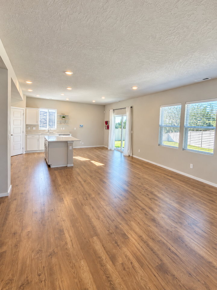 8218 S Allora Rd - Photo 5 of 31