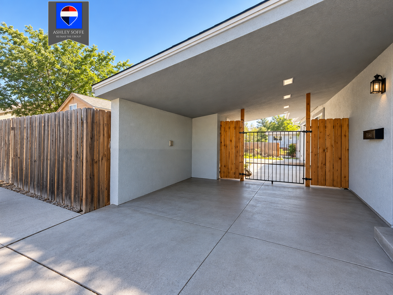 1261 Derington Ave - Photo 2 of 20