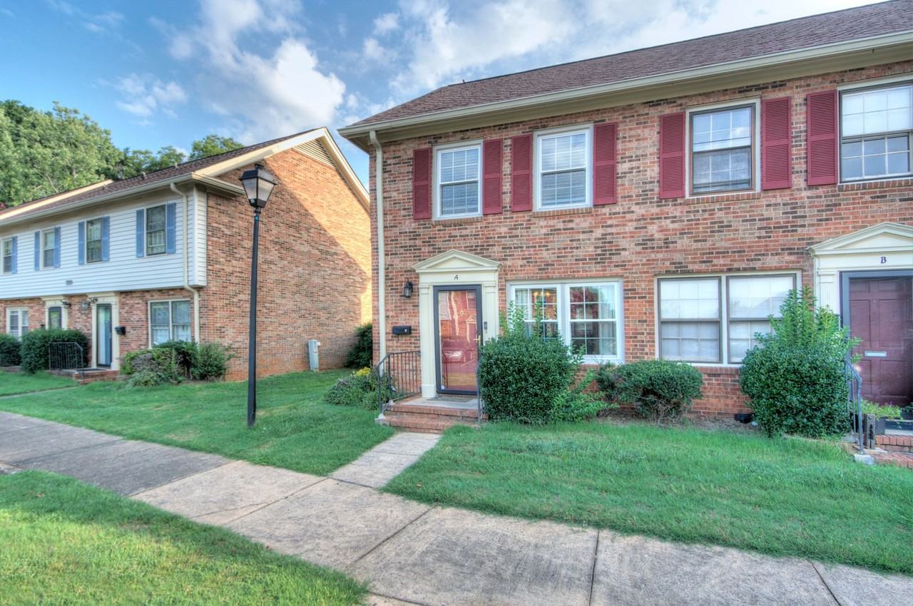 6242 Old Pineville Rd #A - Photo 3 of 27