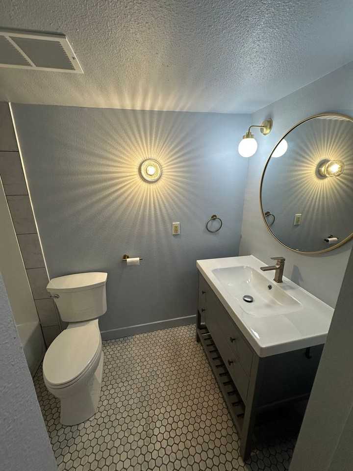 402 Hart Ave - Photo 7 of 19