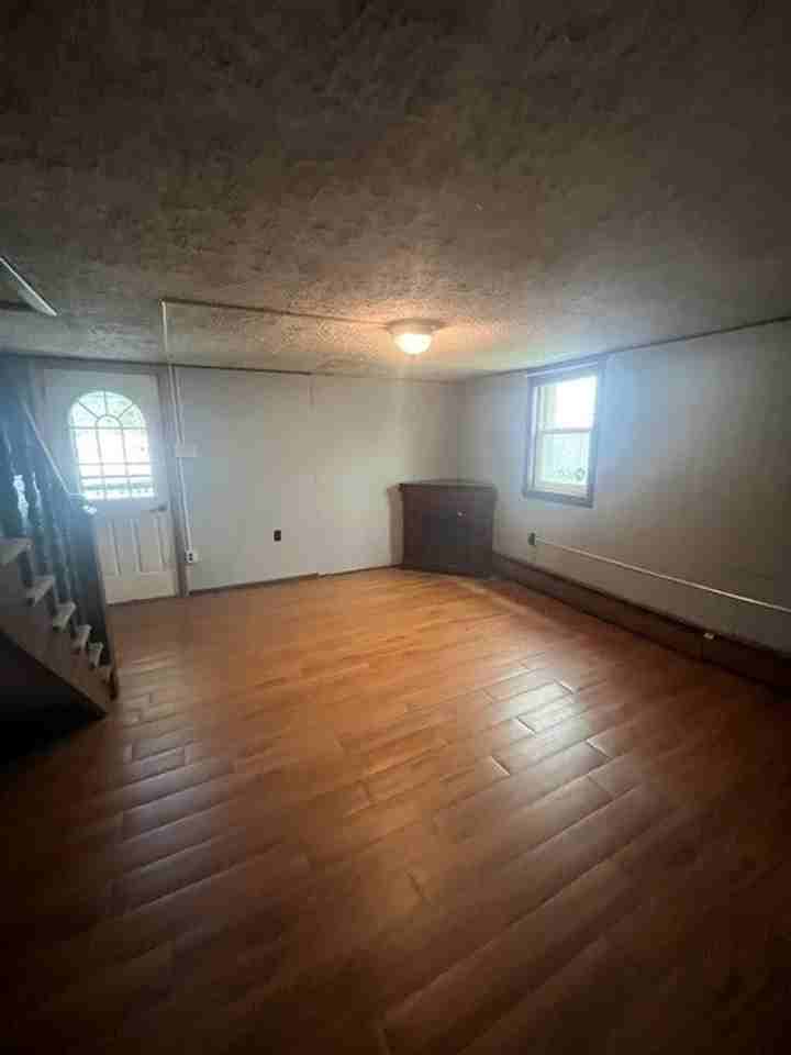 444 E Bertsch St - Photo 3 of 18