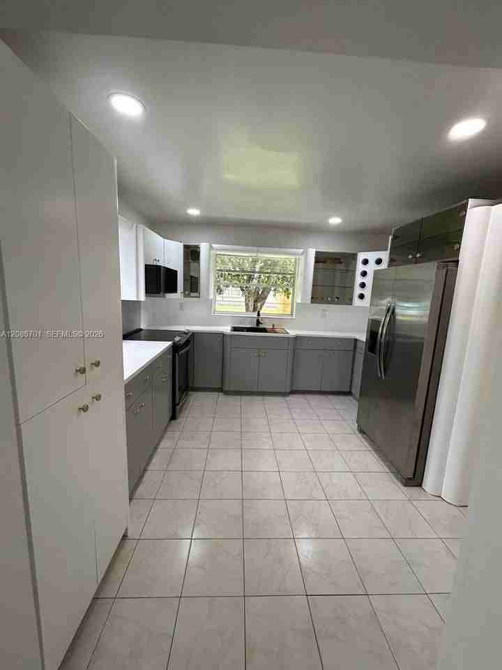 15710 Sw 304th St - Photo 2 of 12