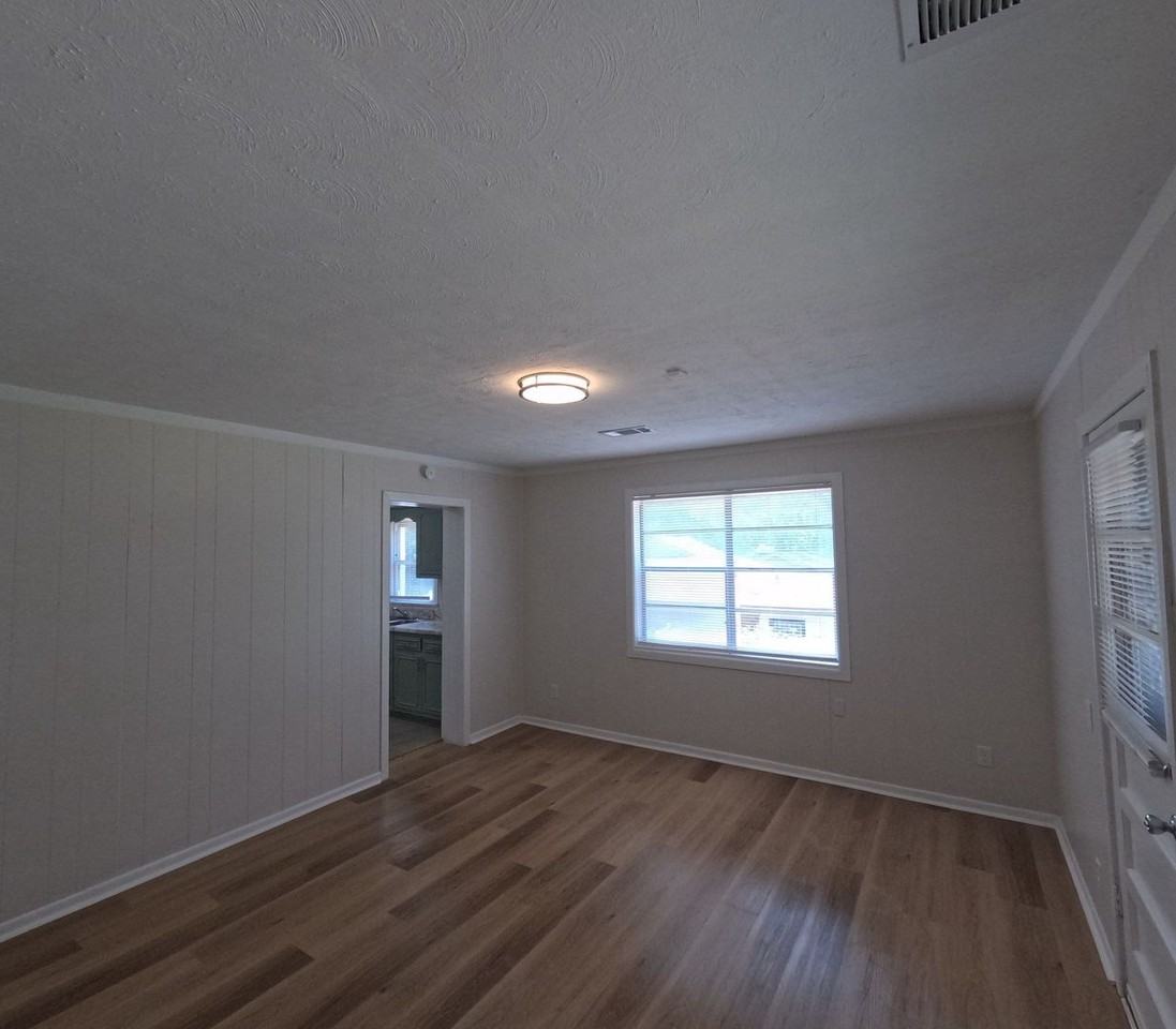 1970 Whitney Ave - Photo 3 of 22