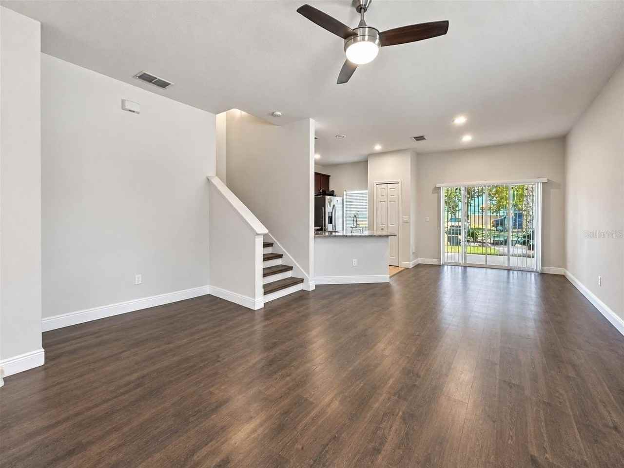 2048 Schuller Way - Photo 2 of 7