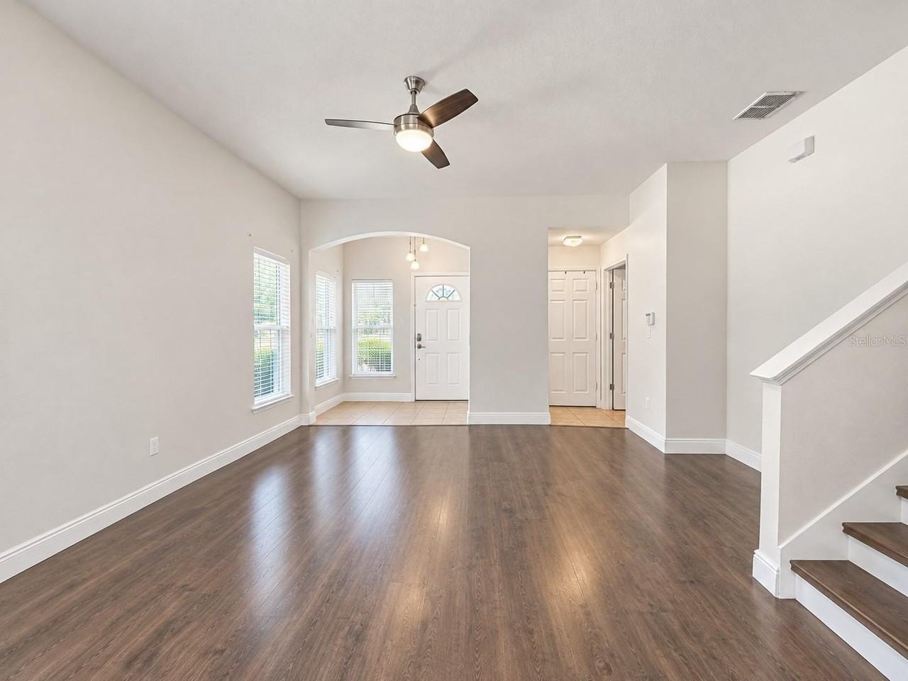 2048 Schuller Way - Photo 4 of 7