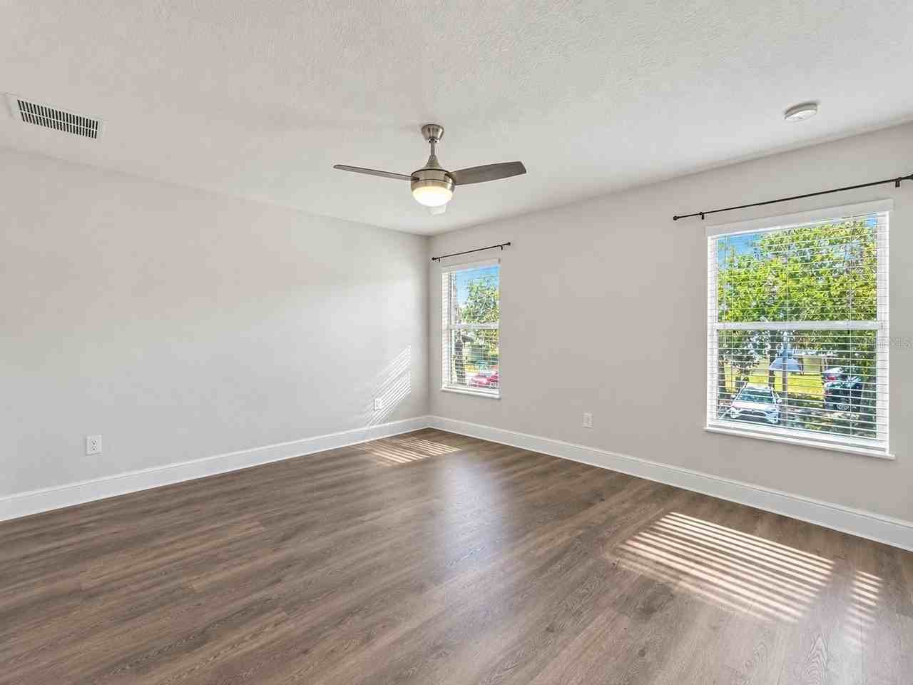 2048 Schuller Way - Photo 5 of 7