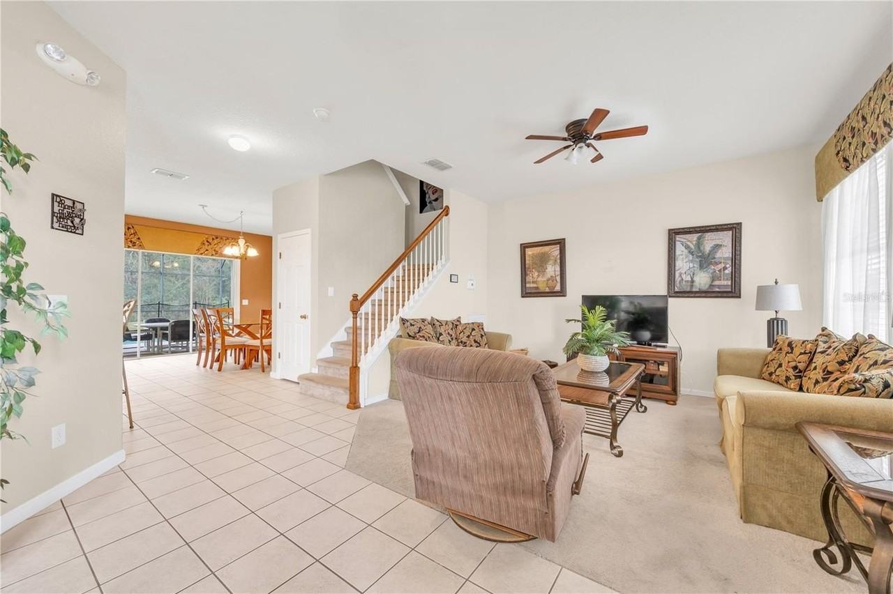 2654 Marg Ln - Photo 3 of 41