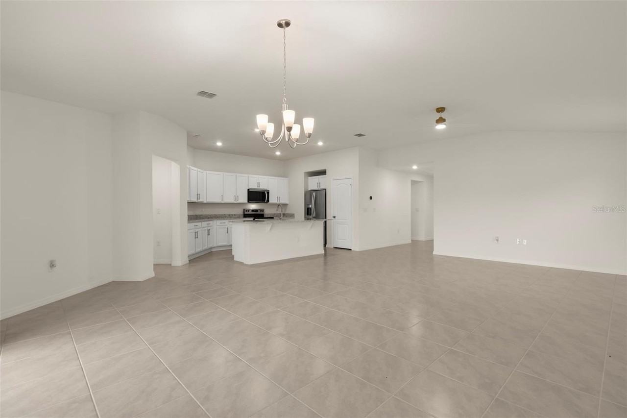 3934 Axis Valley Pl - Photo 5 of 39