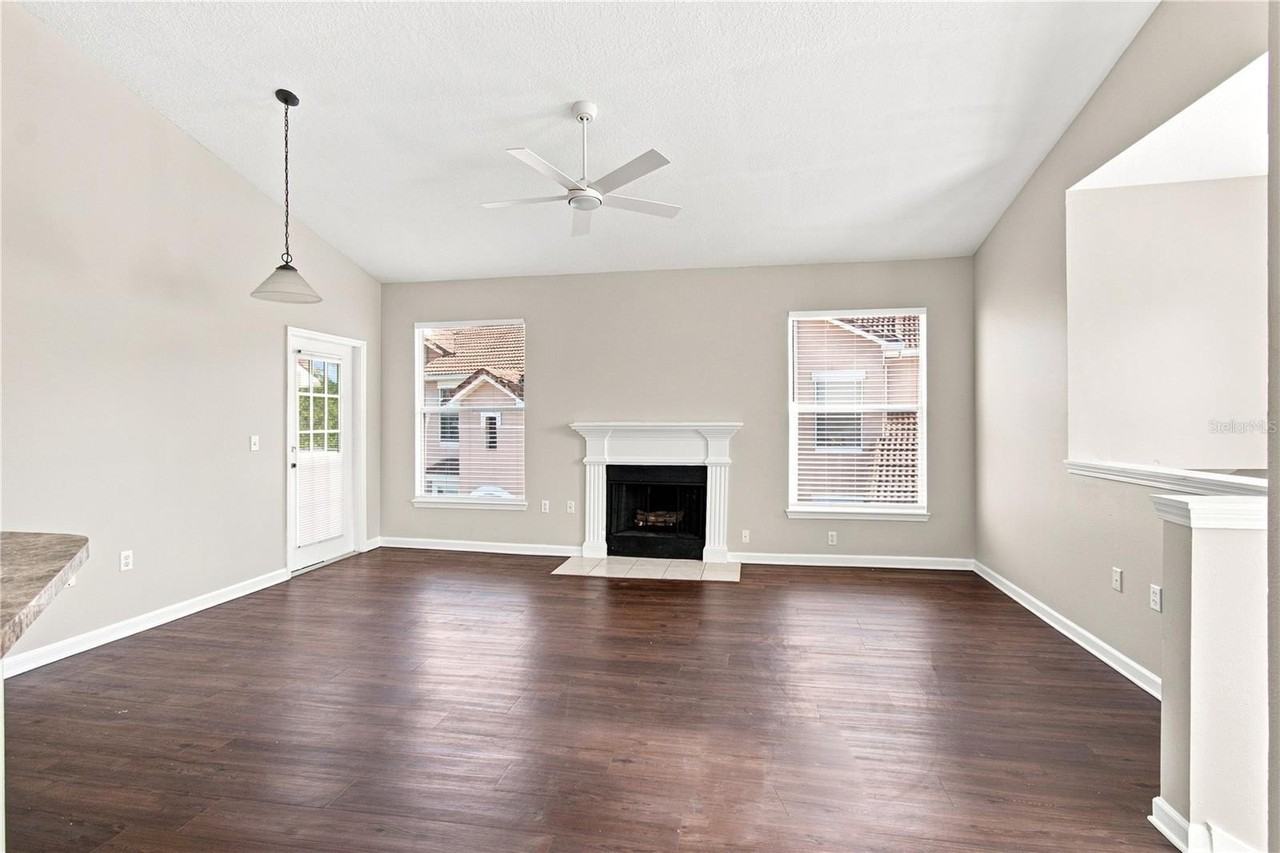 10467 Villa View Cir #10467 - Photo 3 of 31