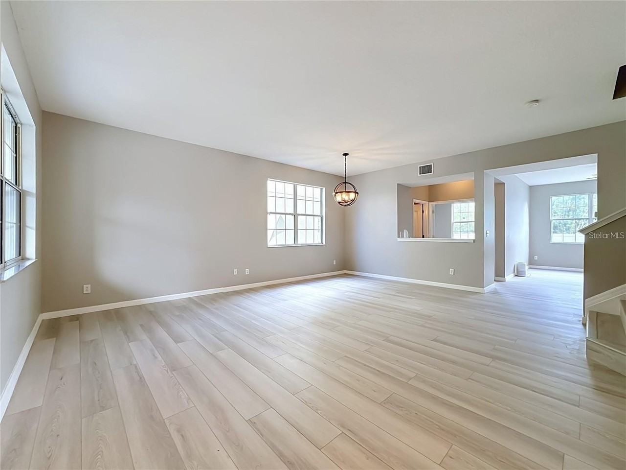 1620 Atlantic Dr - Photo 2 of 32