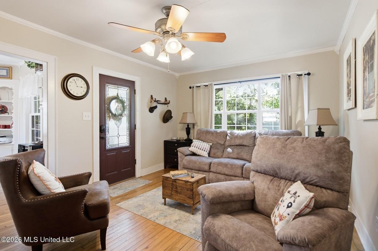 1626 18th Ave - Photo 4 of 25