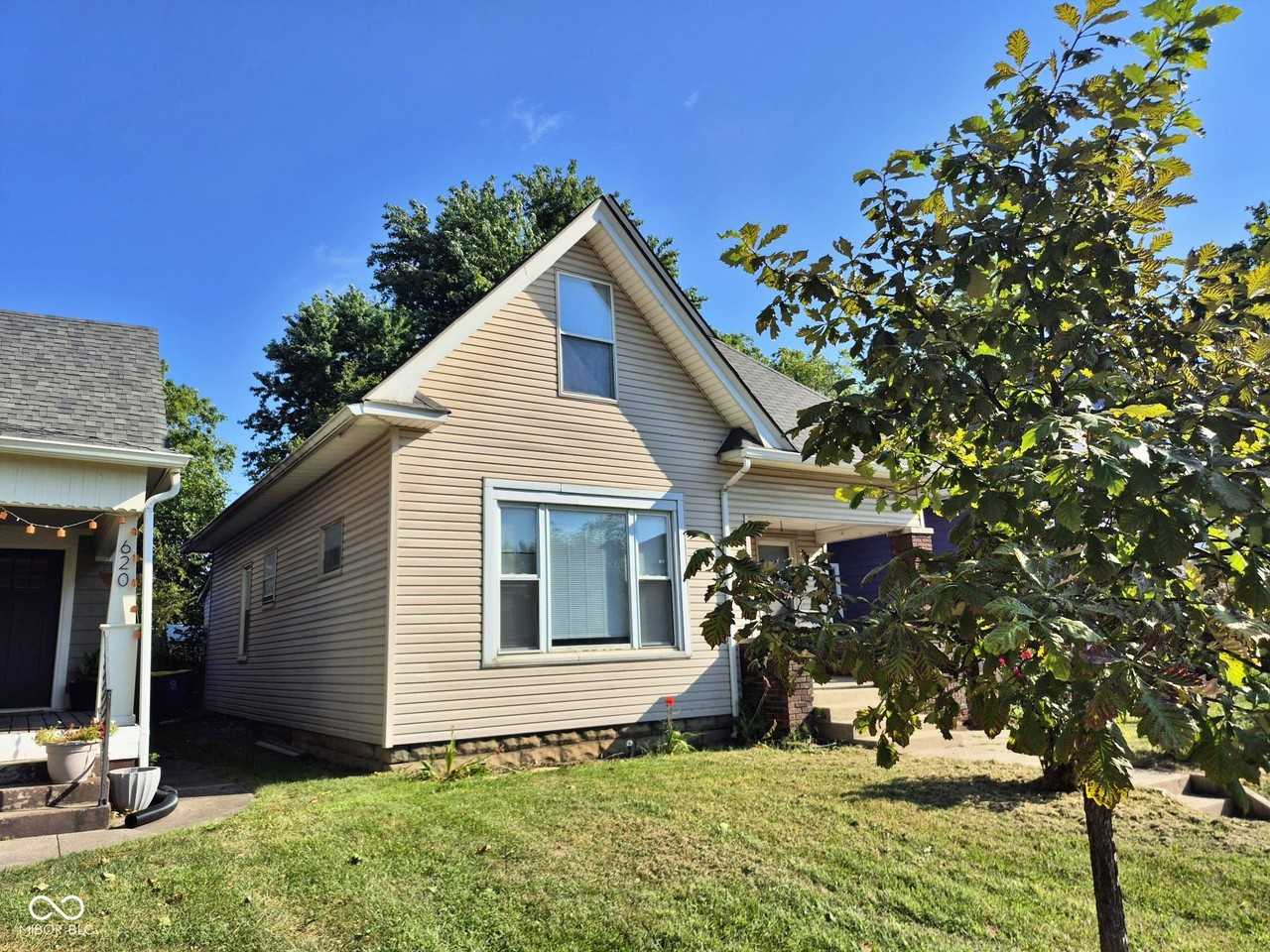 624 Lincoln St - Photo 3 of 24
