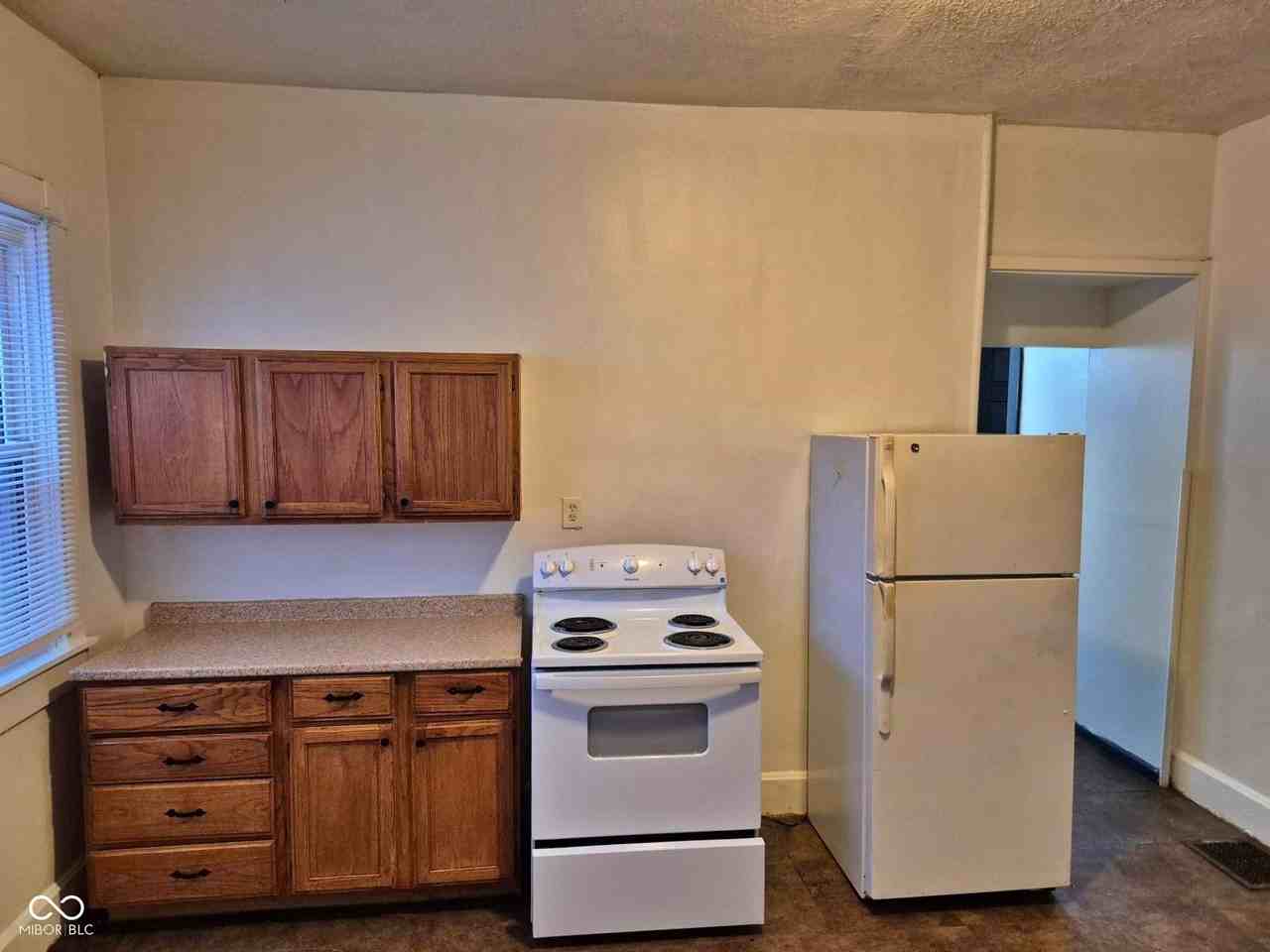 624 Lincoln St - Photo 6 of 24