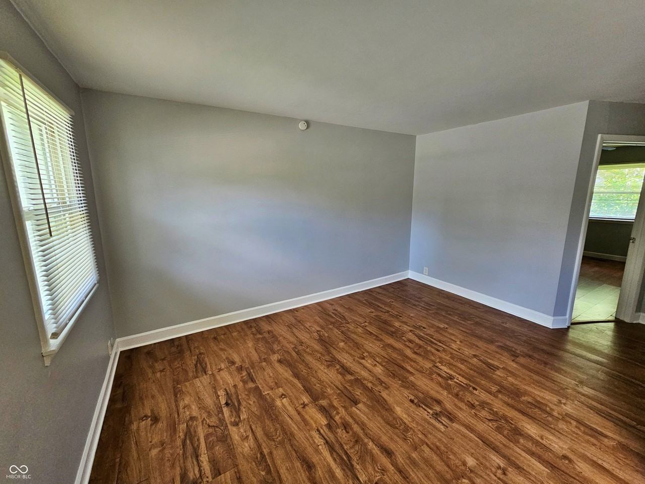 5541 E 40th St - Photo 3 of 15