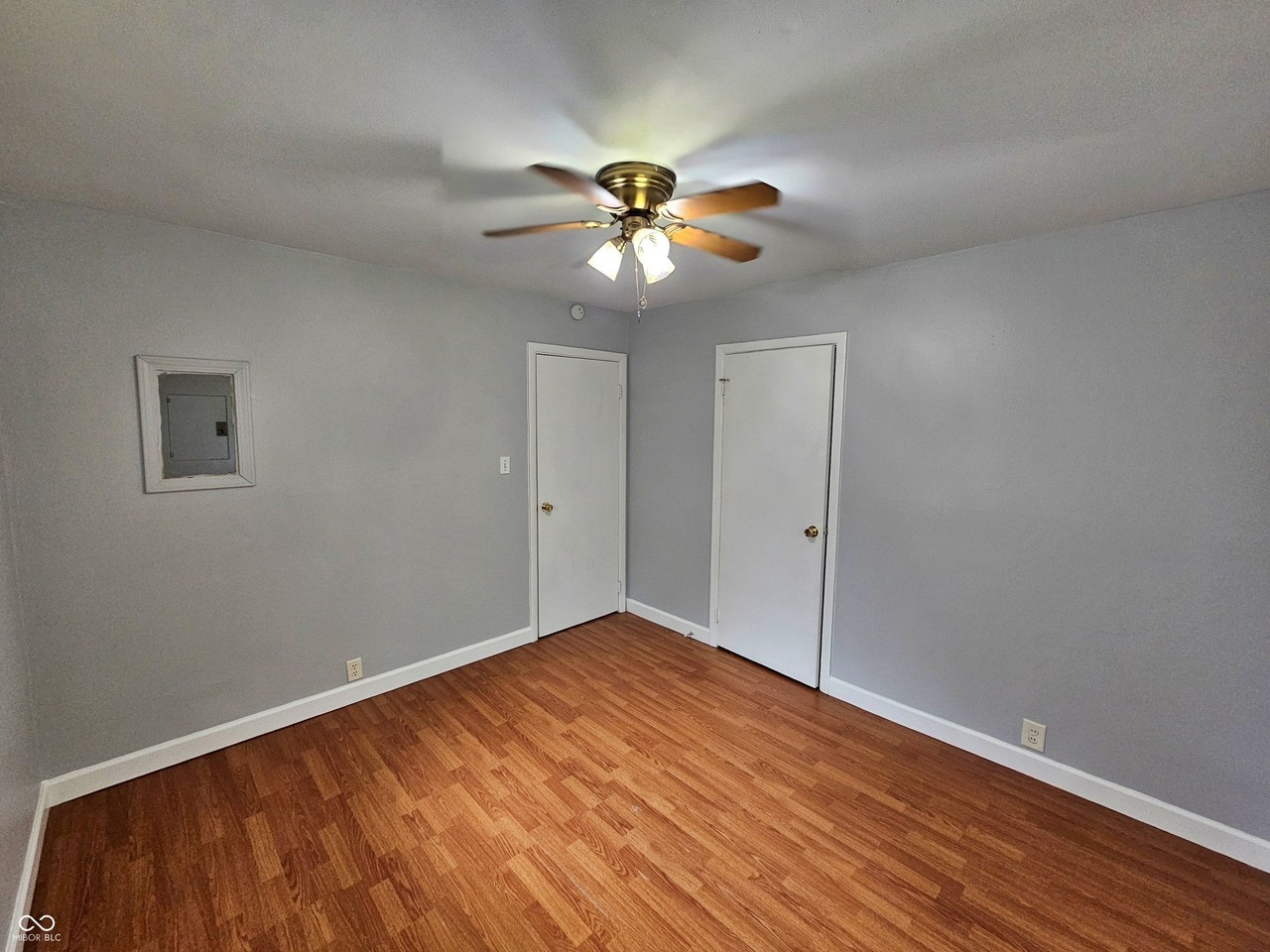 5541 E 40th St - Photo 7 of 12