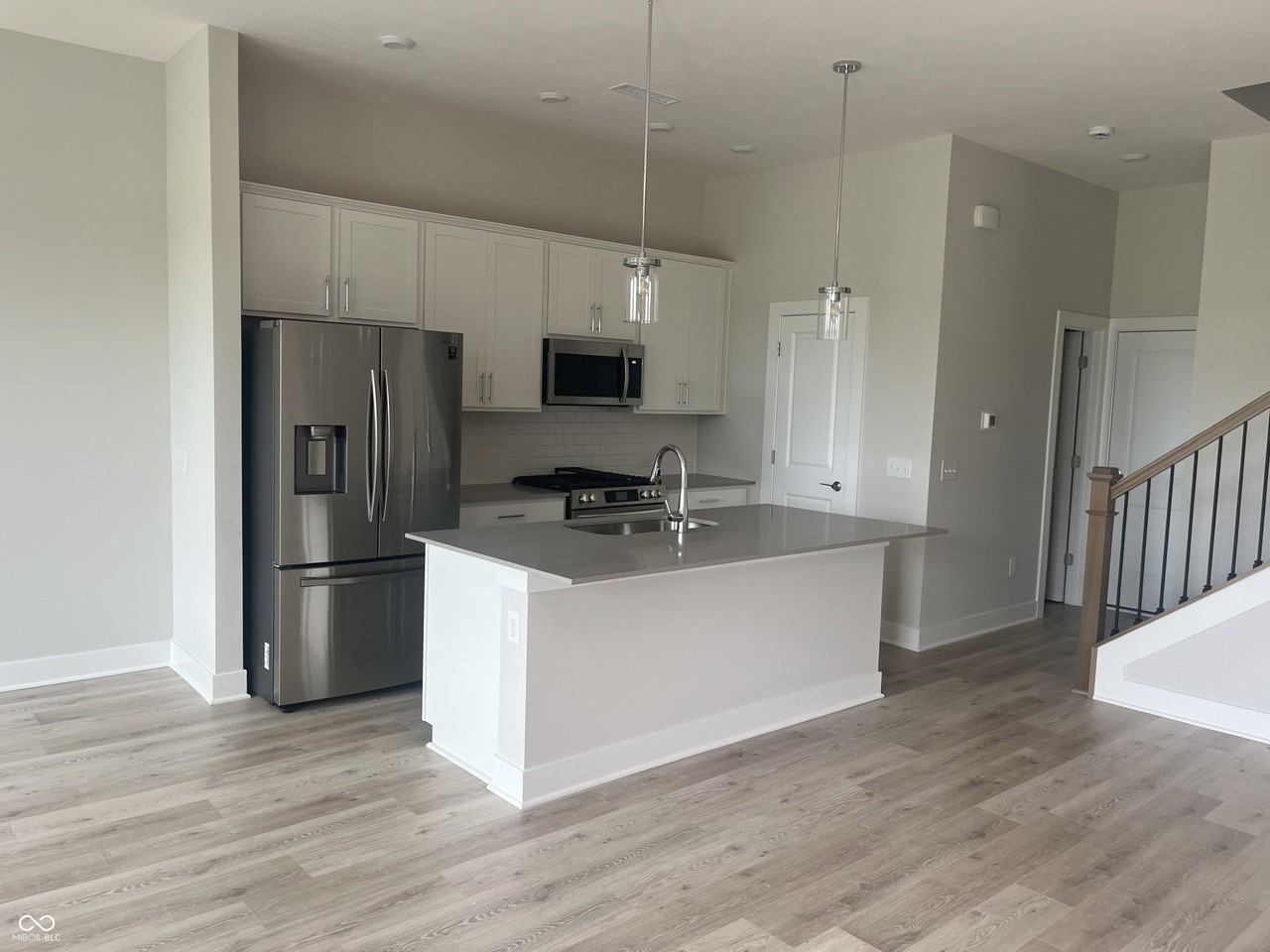 816 Kinzer Ave - Photo 5 of 27