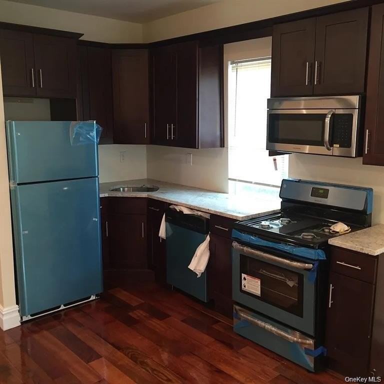 16013 N Conduit Ave - Photo 2 of 6