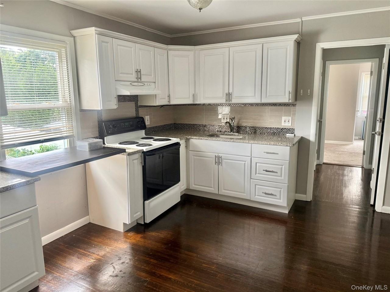 66 Folsom Ave - Photo 5 of 12