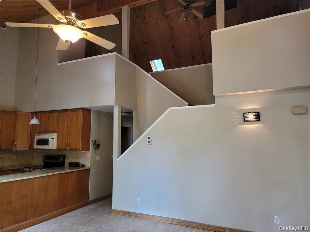 14 Lakeside Dr - Photo 4 of 25