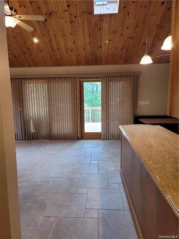 14 Lakeside Dr - Photo 5 of 25