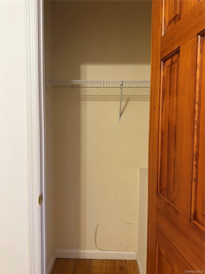 4035 191st St #3 - Photo 4 of 9