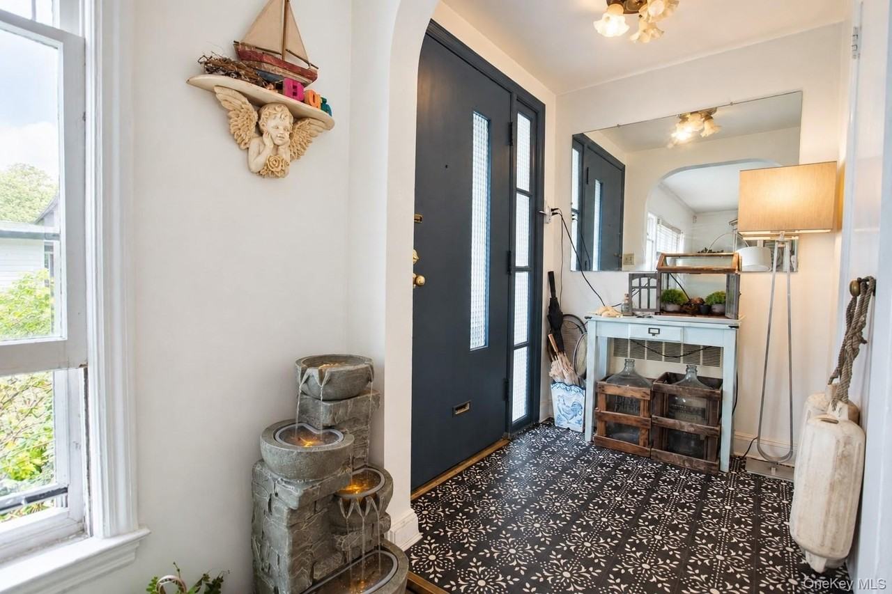 455 E Park Ave - Photo 3 of 38