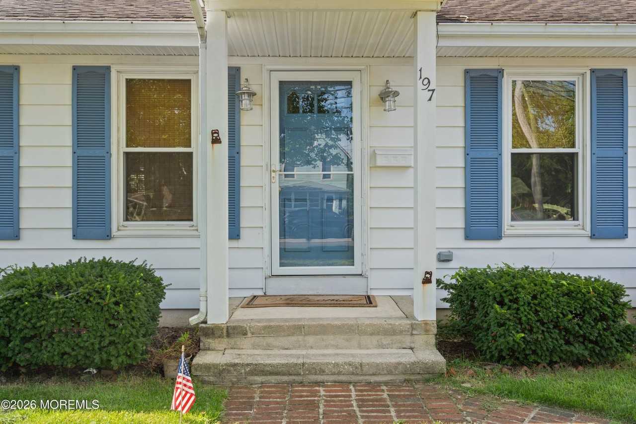 197 Bridge Ave - Photo 4 of 50