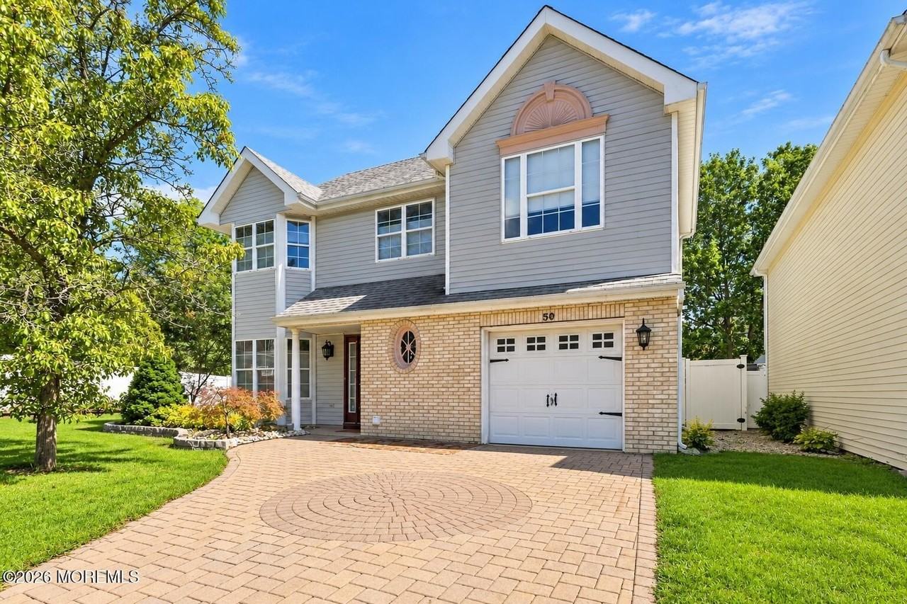 50 Glen Oaks Ct - Photo 2 of 22