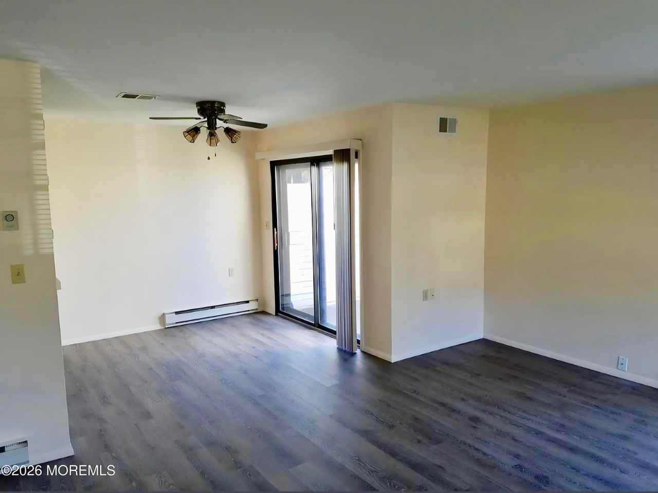 453A Chesterfield Ct - Photo 2 of 10