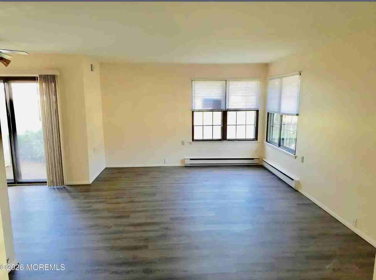 453A Chesterfield Ct - Photo 3 of 10