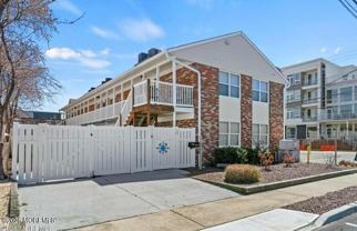 404 Bay Blvd #6 - Photo 1 of 1