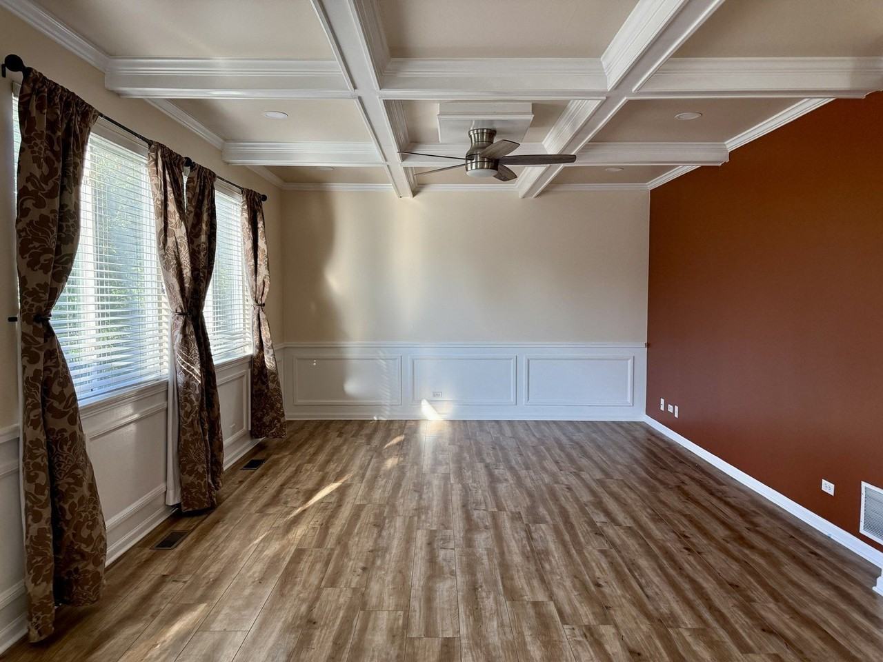 3183 Davey Ct - Photo 4 of 19