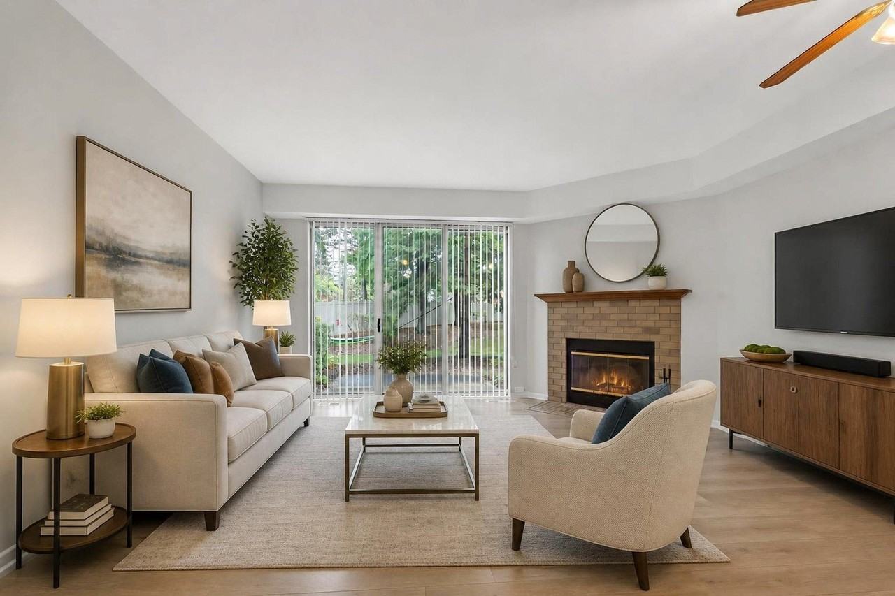 1126 Regency Dr - Photo 3 of 33