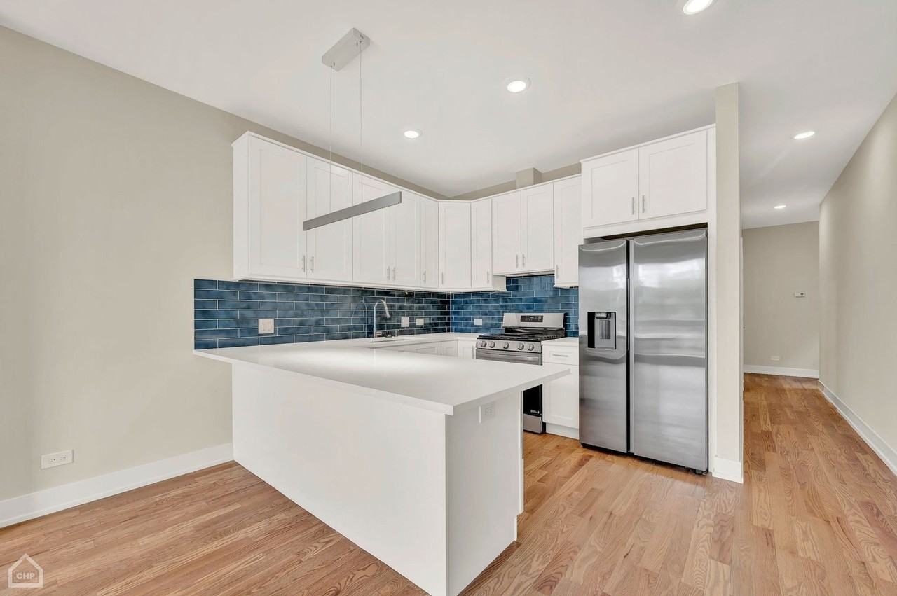 4611 S Saint Lawrence Ave #2 - Photo 6 of 20