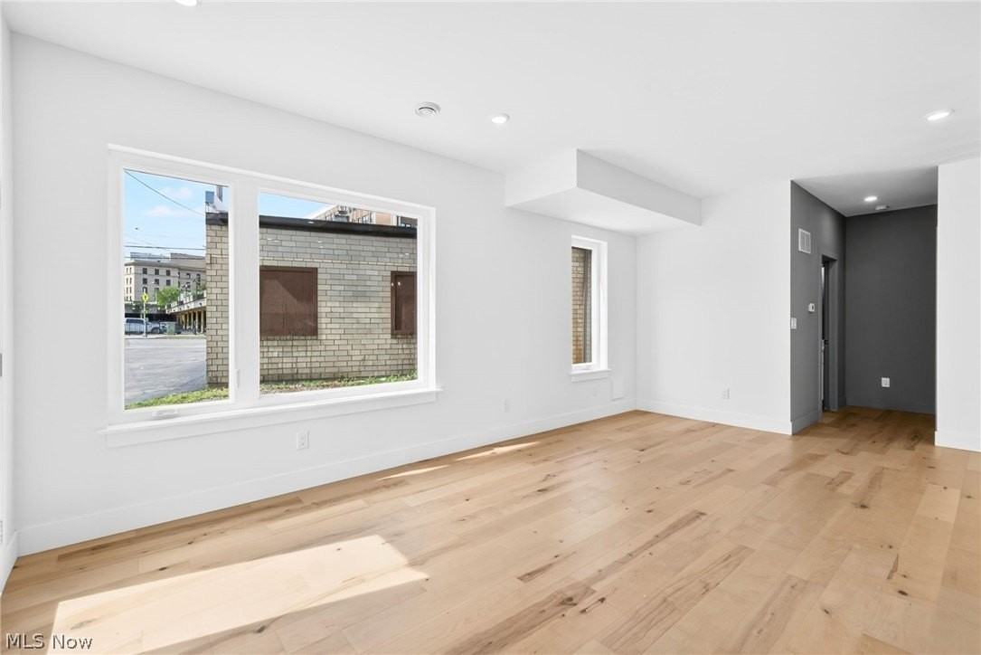 1348 W 78th St - Photo 5 of 35