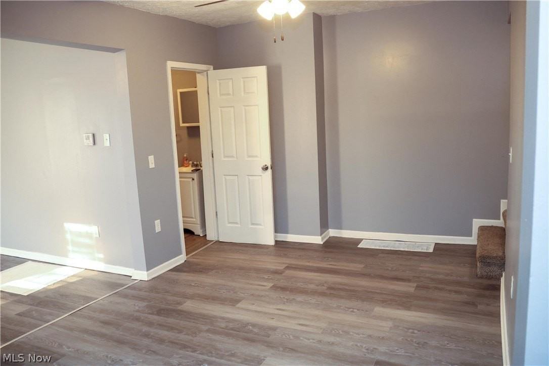 240 E Miller Ave - Photo 5 of 32