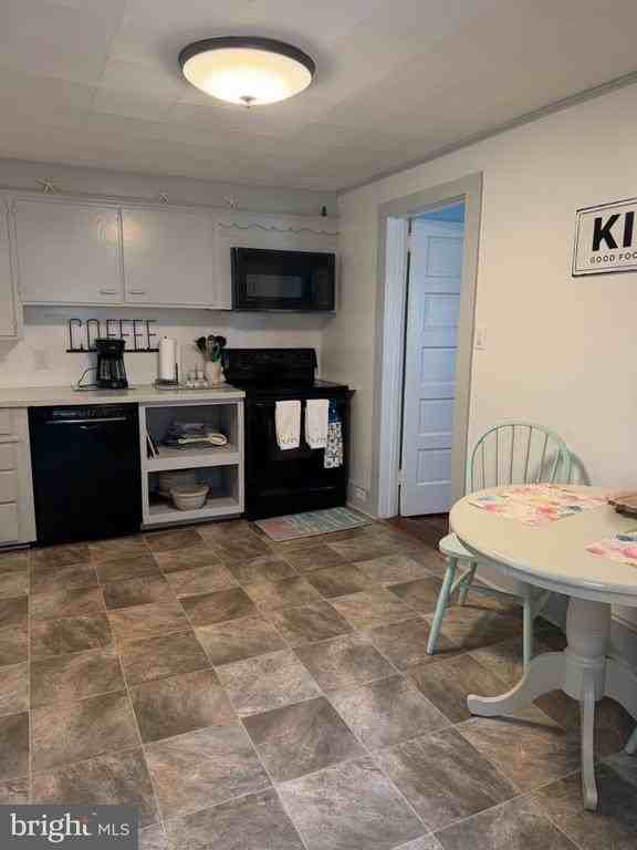 30566 Gull Point Rd - Photo 7 of 20