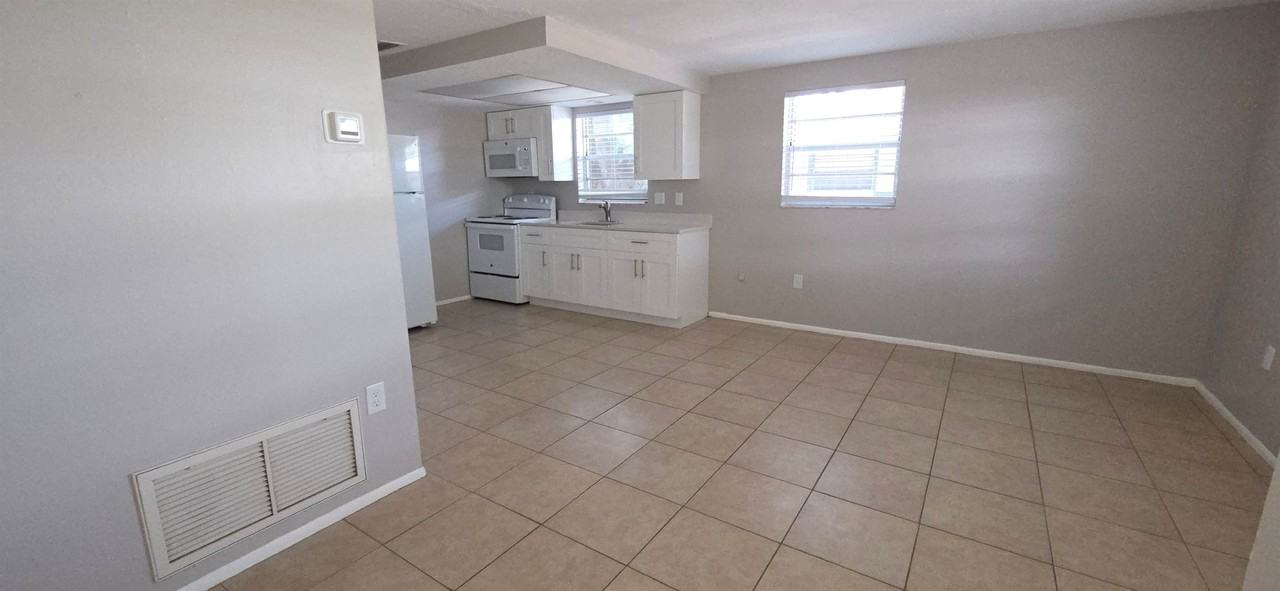 611 Osceola Rd - Photo 2 of 21