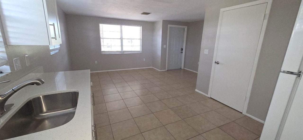 611 Osceola Rd - Photo 6 of 21