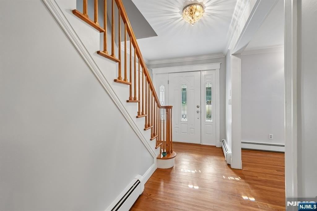 33 Randolph St - Photo 5 of 47
