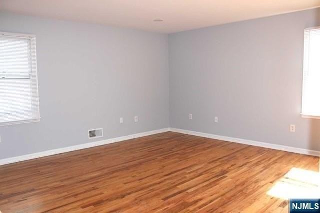 40 Chestnut St - Photo 5 of 6