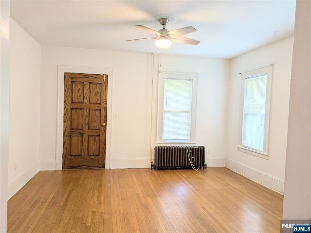 438 Van Dyke St - Photo 2 of 10