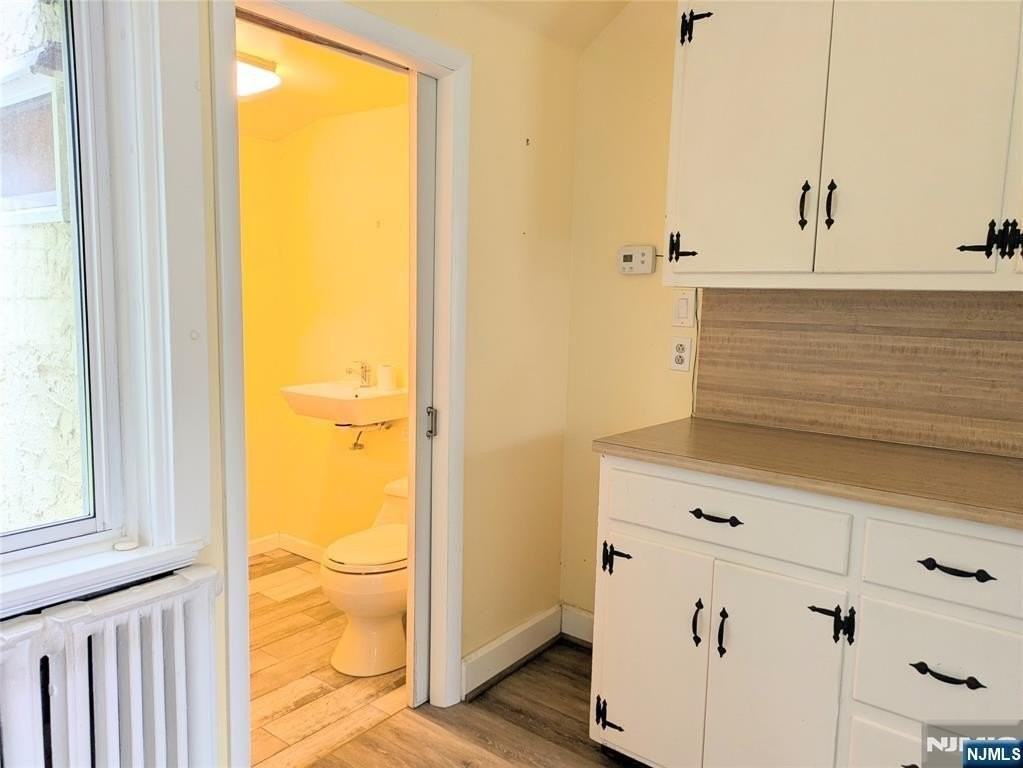 438 Van Dyke St - Photo 3 of 10