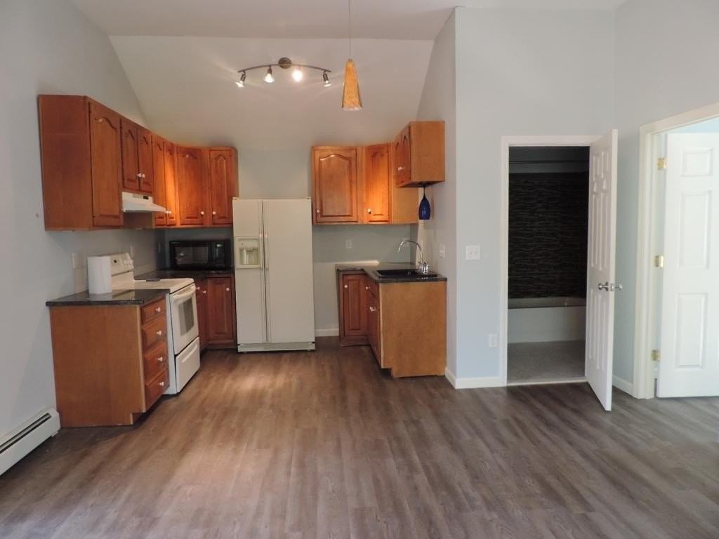 93 Brentwood Rd - Photo 2 of 9